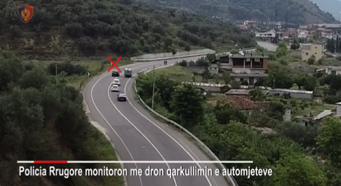 Siguria ne rruge, droni â€œkap matâ€ 74 shoferet e pare (Video)